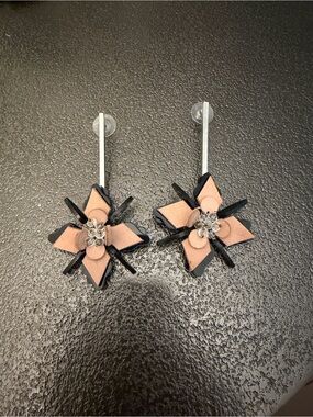 Mignonne Gavigan Ava Drop Earrings Blush Pink Black Floral Crystal Never Worn